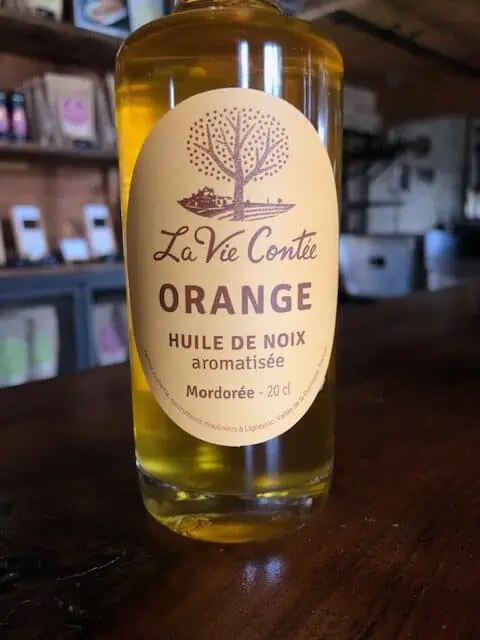huile de noix orange mordorée